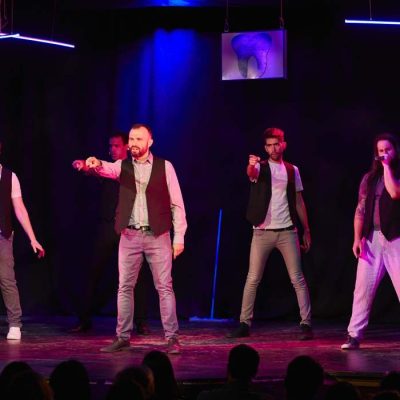 dimension-vocal-con-la-boca-abierta12