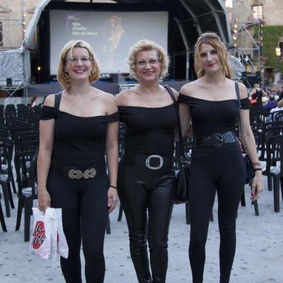 grease-sing-along-02
