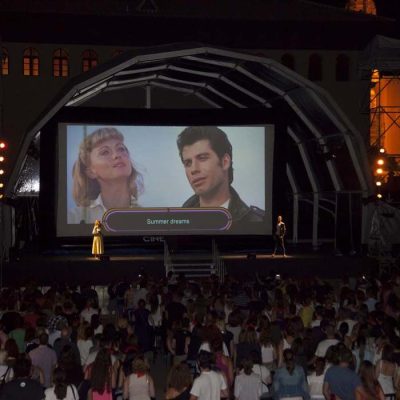 grease-sing-along-06